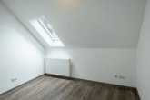 Top gepflegte Oberwohnung mit Terrasse und Gartenanteil in zentraler Lage von Warsingsfehn - Büro/Gast