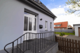 Wohnen in Stadtnähe - Einfamilienhaus in zentraler Lage - Haustür