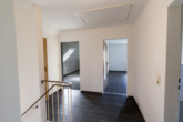 Tolle Oberwohnung mit Garage und Gartenanteil - Flur