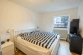 Moderne 2-Zimmerwohnung mit Balkon direkt am Auricher Marktplatz! - Schlafzimmer