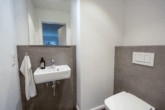 Moderne 2-Zimmerwohnung mit Balkon direkt am Auricher Marktplatz! - Gäste WC
