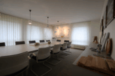 Repräsentative Gewerbeimmobilie mit Entwicklungspotenzial nahe Klinikneubau & Gewerbepark! - Versammlungsraum