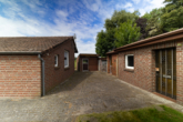 Gepflegtes Einfamilienhaus mit Nebengebäuden und großem Garten in Moormerland-Hatshausen - Nebengebäude, Werkstatt und Fahrradschuppen
