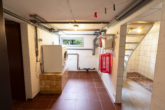 Gepflegtes Einfamilienhaus mit Nebengebäuden und großem Garten in Moormerland-Hatshausen - Keller