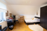 Ländlicher Wohntraum mit Top-Infrastruktur: Familienfreundliches Einfamilienhaus mit großem Garten - Schlafzimmer III