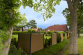 Ländlicher Wohntraum mit Top-Infrastruktur: Familienfreundliches Einfamilienhaus mit großem Garten - Süd-West-Ansicht