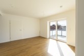 Lichtdurchflutete 3-Zimmer-Dachgeschosswohnung – Neubau in Top-Zentrumslage - Wohnraum
