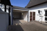 Einfamilienhaus mit Entwicklungspotential in begehrter Wohnlage! - Garage/ Hauseingang