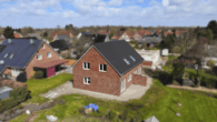Neubau Doppelhaushälfte in ruhiger Sackgassenlage in Warsingsfehn - Draufsicht