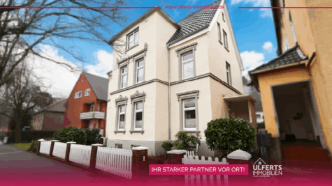 Ansprechende Oberwohnung mit Balkon in alter Stadtvilla von Emden, 26725 Emden, Apartment